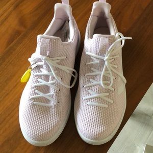 Adidas pink canvas tennis shoe